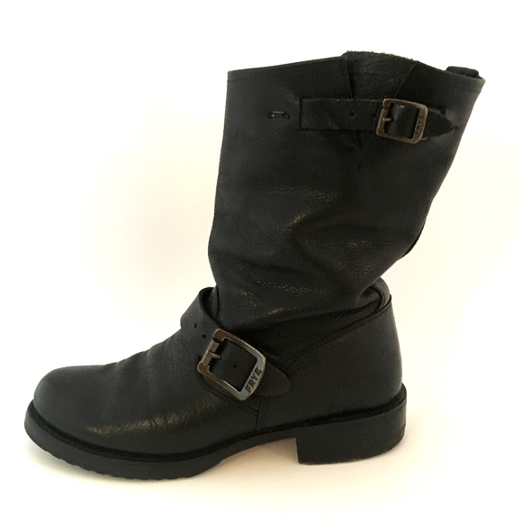 Frye Veronica Black Boot size 6 1/2B - Picture 2 of 7